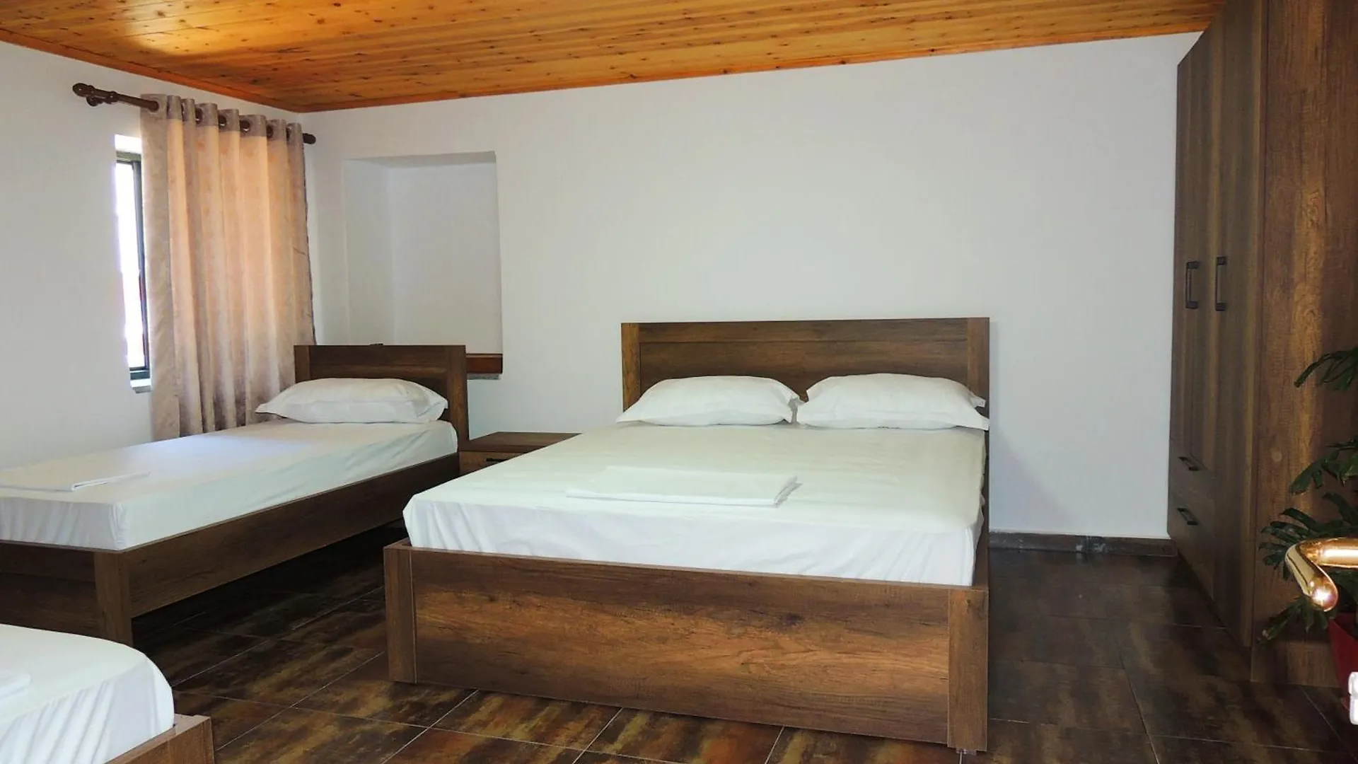 Guest house Guesthouse Parents House Berat